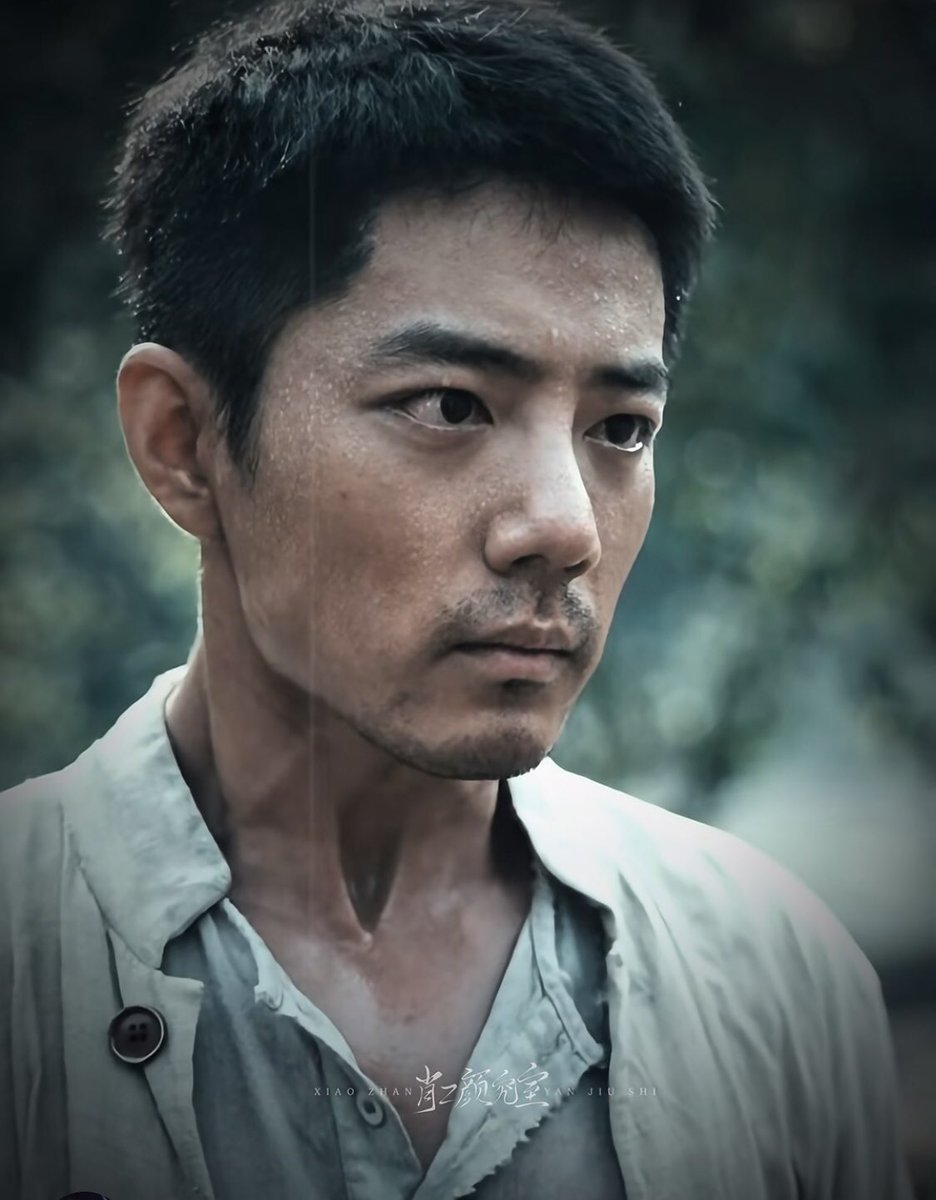 เซียวจ้านในบทบาท ‘โม่เต๋อเสียน’ นอกจากแสดงให้กล้ามเนื้อบนใบหน้าเต้นกระตุกได้ก็เพิ่งสังเกตบางฉากที่สถานการณ์ตึงเครียดกดดันมากๆ คอพี่จ้านมันแบบในรูปเลย คือพี่หายใจยังไงถึงเป็นแบบนั้นอ่ะ 🥺