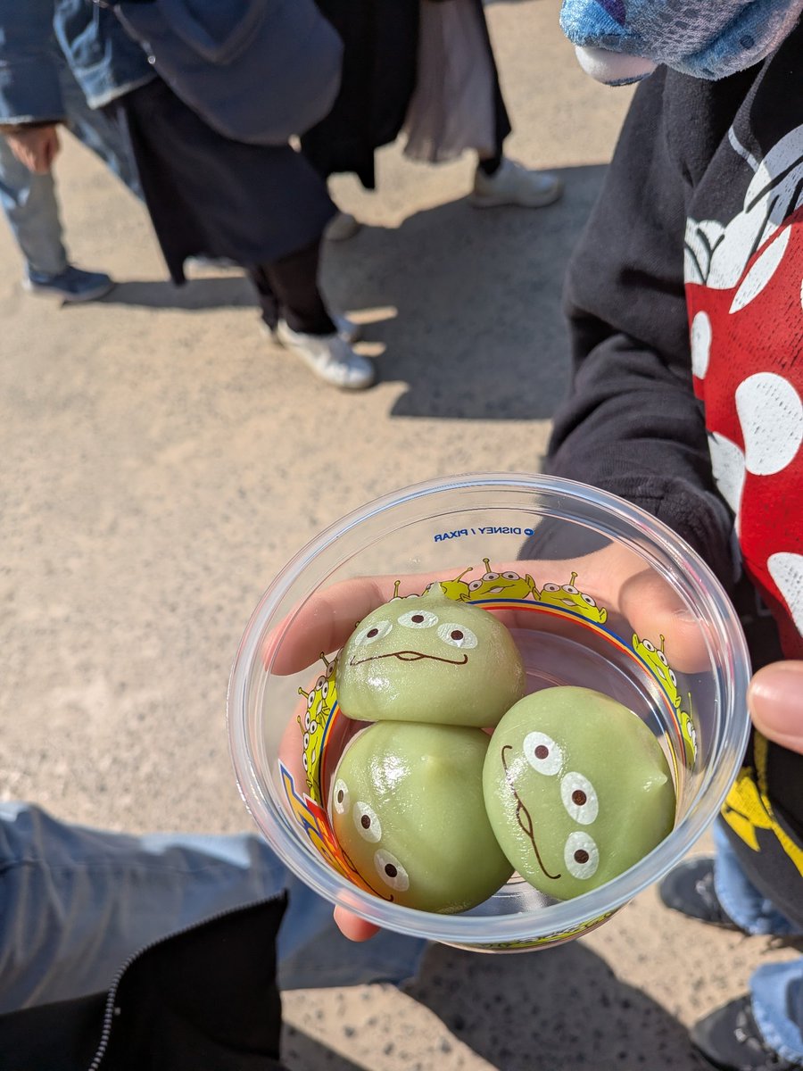 SR_KDA's tweet photo. リトルグリーンまん情報

ちょこまん
カスタードまん
いちごまん

ひんやり冷たい甘いスイーツ。
肉まんを期待してはいけない。 https://t.co/CL9l0RMFeb