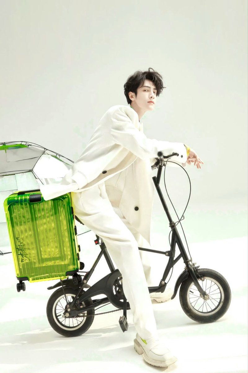 春っぽい感じでなんか好きなやつ〜🤭♡♡♡

#罗云熙 #LuoYunxi