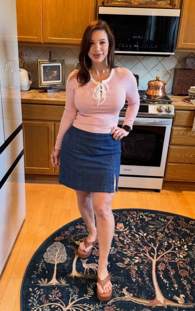 Ricardo05827948's tweet photo. Outfit for today 👗 @thebrittanyxoxo 
@gigglybrittany 
@MrBrittanyXOXO https://t.co/TXNdYUfI7Z