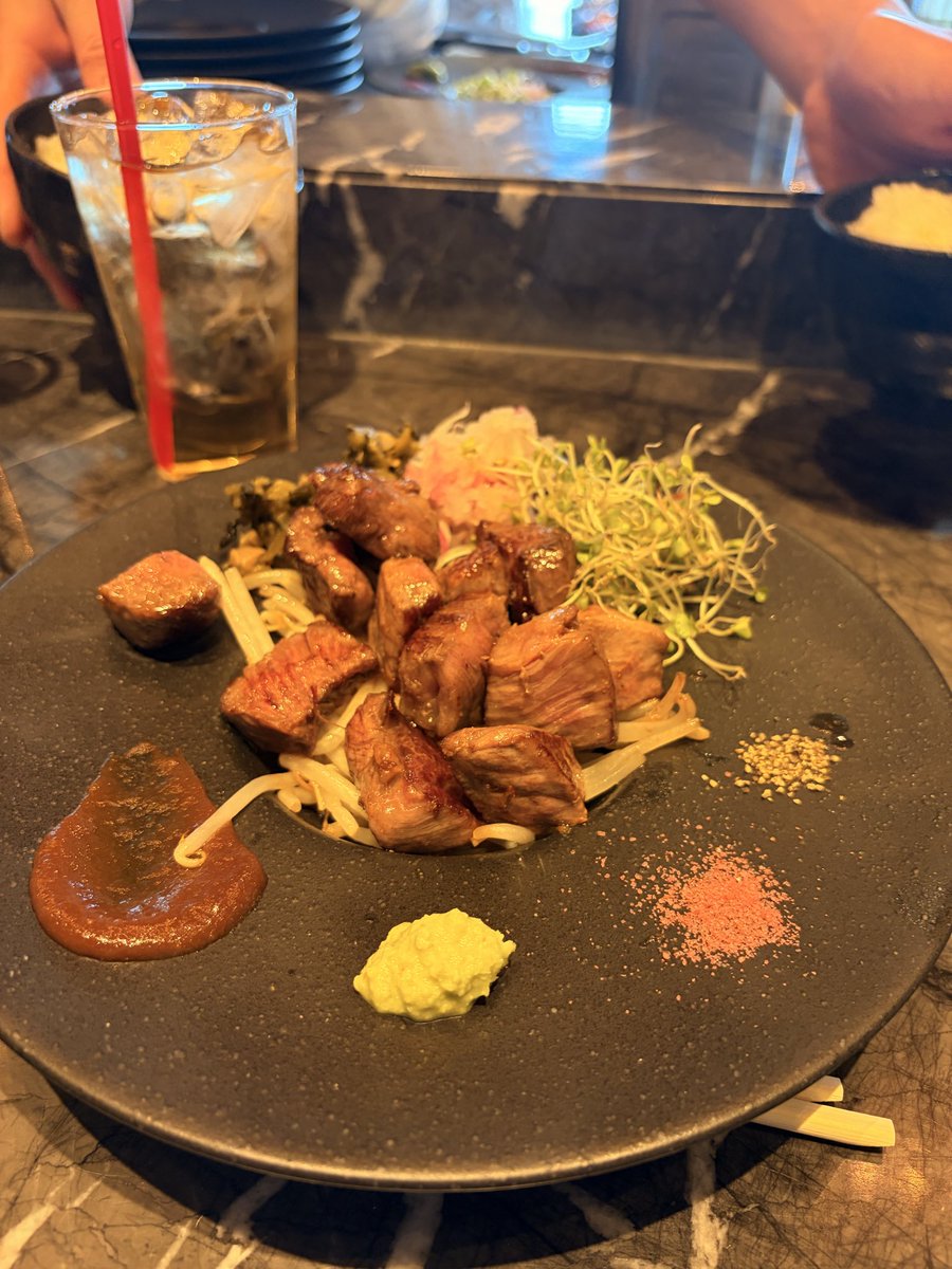 M0tsunabE tweet media