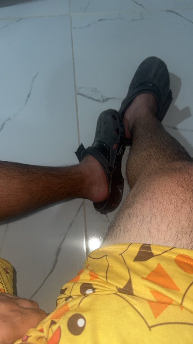 TJ_chrys's tweet photo. Ugh so horny #gay #feet https://t.co/R354gpv3ye