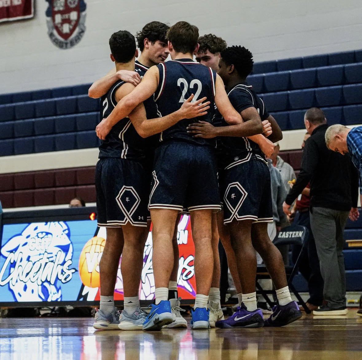 EasternBoysBB's tweet photo. Final

RV 49
Eastern 60

Onto Lenape Tuesday night in the SJ G4 Semifinal #GoVikes #PowerOfTheUnit https://t.co/IdyK50iuLa
