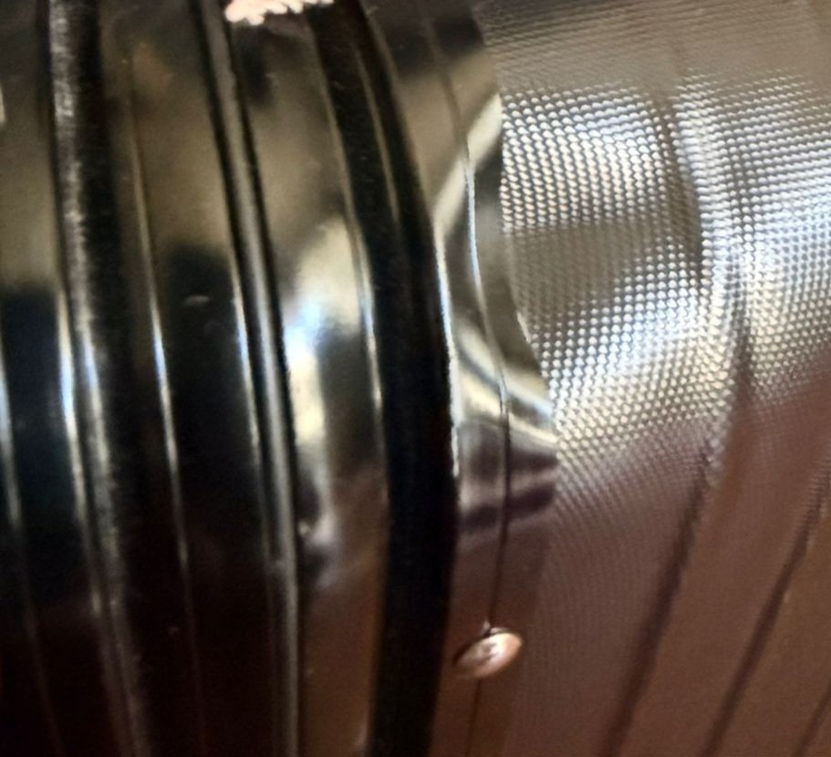 your_roxycat's tweet photo. @CebuPacificAir please handle check in luggages better. 

Our luggage now has a dent/dimple https://t.co/UFwvS663zh