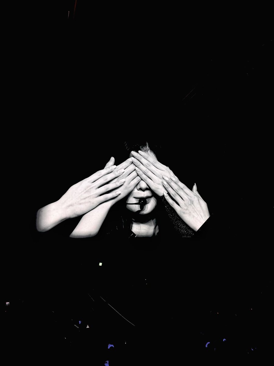 Tuk0109's tweet photo. ITZY 3rd World Tour Tunnel Vision in Seoul

행복을 느끼게 하는 사진～🫶🏻🥹
ITZY FOREVER❤️‍🔥

#ITZY #있지
#ITZY #MIDZY https://t.co/pgxbGdIPTV