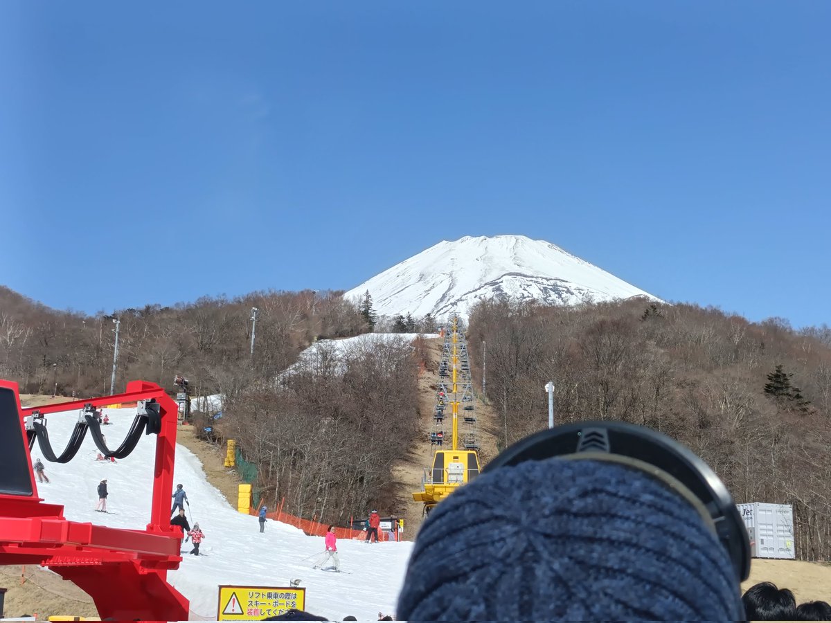 3241_quot's tweet photo. 今日も日帰りでイエティーに来ています、春スキー感満載でした https://t.co/LWrtgNZ2YK
