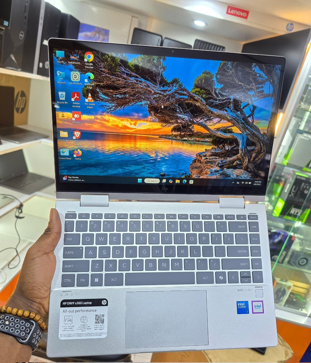 Val Gadgets tweet media