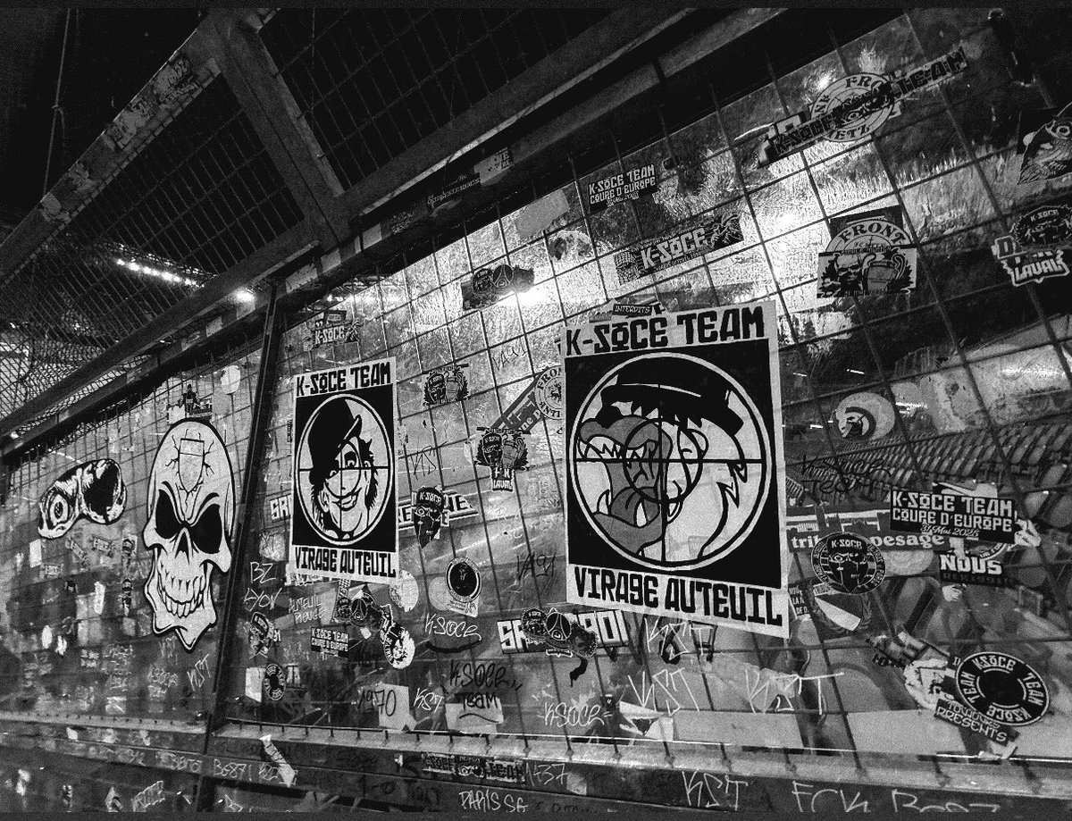 AUTEUIL1991's tweet photo. #HACPSG 🔴🔵🚌 On tour https://t.co/s1kVNY5cMN