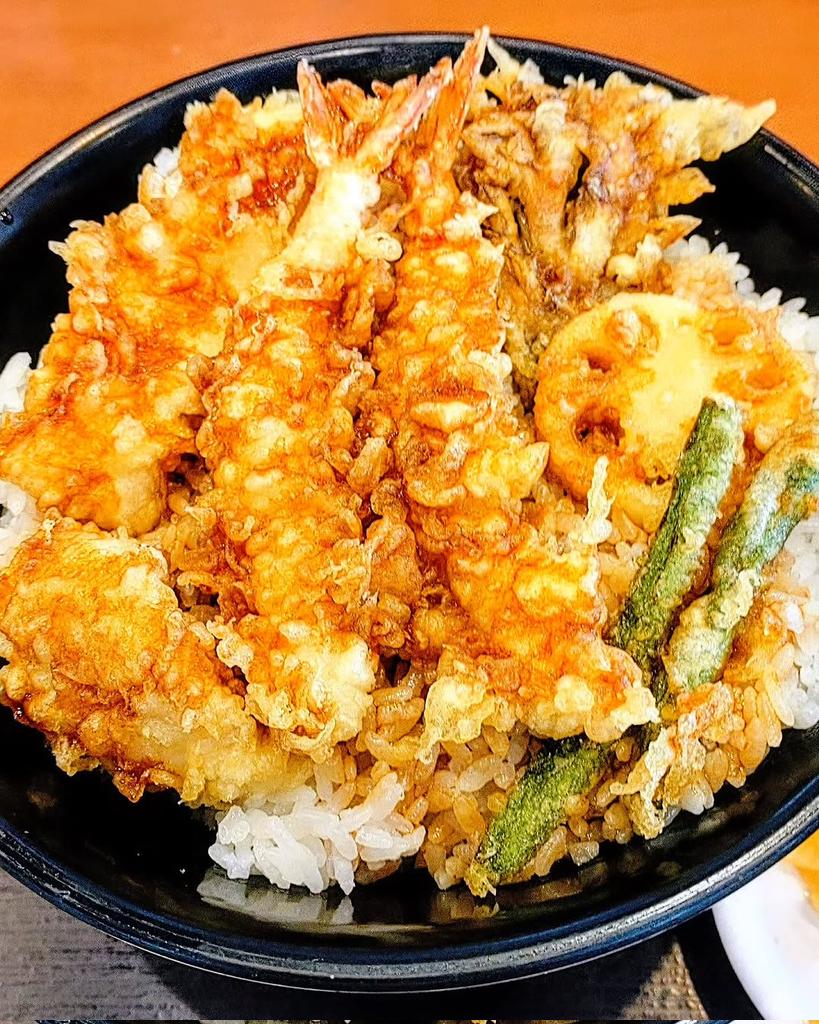 お昼はてんやのオールスター天丼