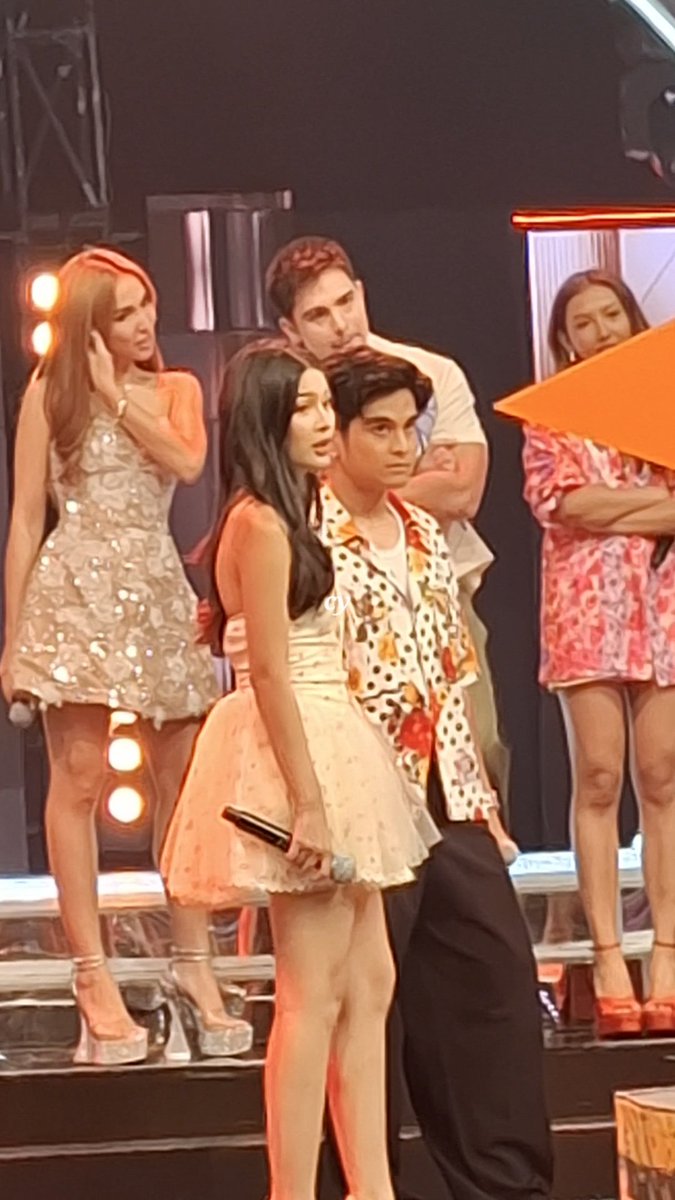 nagtabi lang naman sila pero opo sa ulo ko may #azwill pa wag kayong magulo

AZummer VIBES ON AOS
AZummer VIBES ON AOS