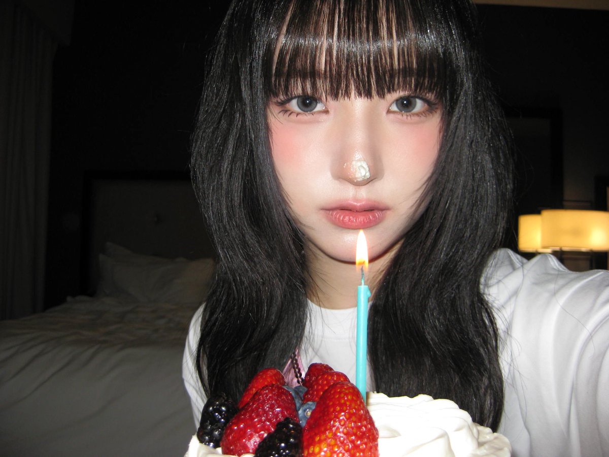 UNIS_offcl's tweet photo. #UNIS #유니스 
#YUNHA #방윤하 https://t.co/jZfH34NtTx