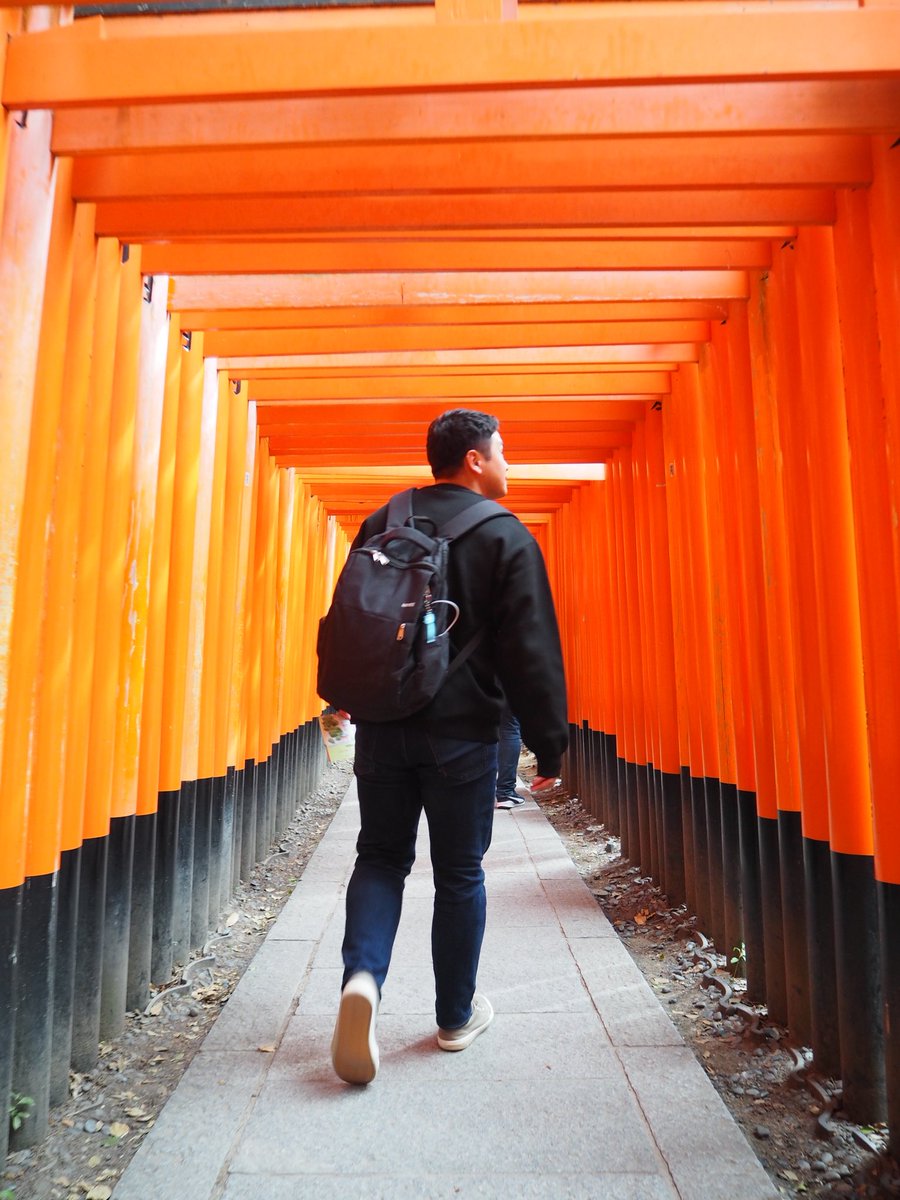 35Locoroco's tweet photo. 三泊四日の新婚旅行♡ https://t.co/BHyfutKScV