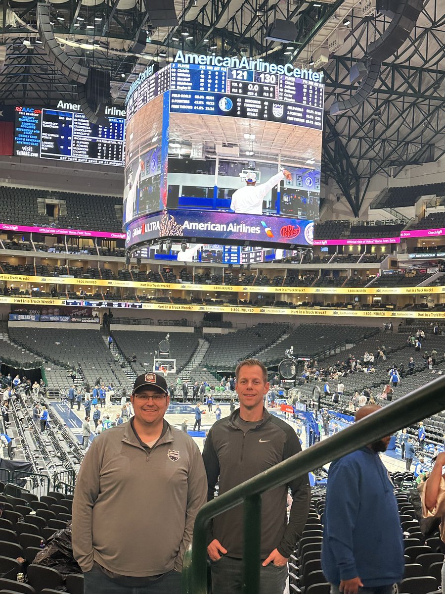 DLSportsFan's tweet photo. Got an item off by bucket list by following the @SacramentoKings from Memphis to Houston to Dallas. They went 2-1 if the @SacramentoKings and @Vivek wants to fly and get meme a ticket  on the remaining road games I’m open and willing! Let me know!  #lightthebeam # bucketlist https://t.co/9PLfHG423M
