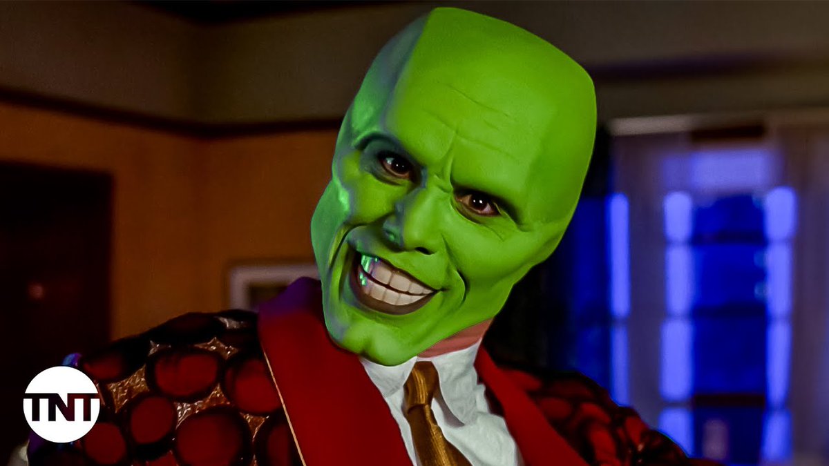 TheSummerfeldCh's tweet photo. What did they do to Jim Carrey??? He looks GREEN???? https://t.co/hil1XQ7OcT