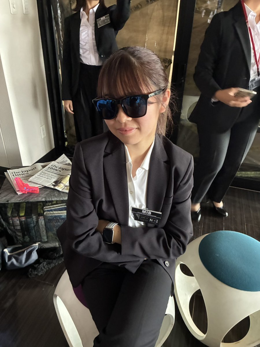 AGUglee's tweet photo. 団員紹介Part4ｰ①
文学部日本文化学科4年
愛称　なほ先輩
パート　ソプラノ

今回が現役ラストの演奏会になります。4年間支えてく ださった全ての方々に、感謝の気持ちを込めて歌いま す!そして、同期のまおちゃん・ともかちゃん、ここま で一緒に頑張ってくれてありがとう♡

1枚目　けやきテラス https://t.co/A6yT9hVx2A