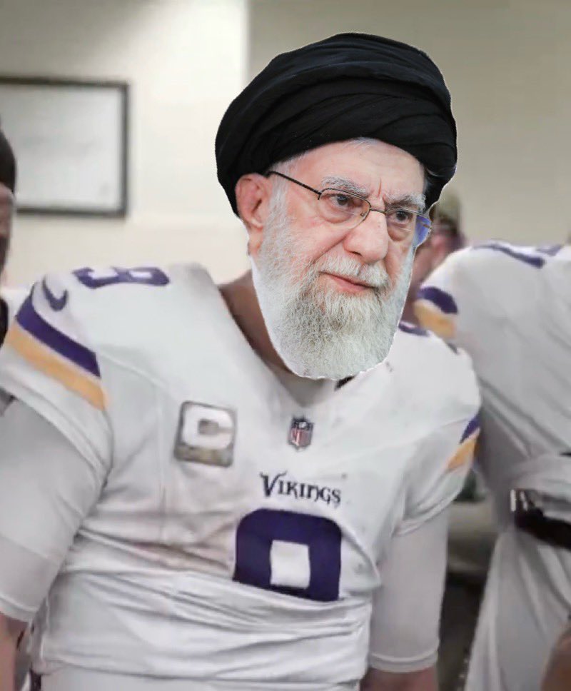austin_sac's tweet photo. @Khamenei_fa LMAO RIP BOZO https://t.co/lo5XLSkEjQ