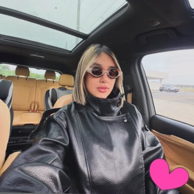 Triiich_24's tweet photo. #NuevaFotoDePerfil https://t.co/5JNXVIfybn