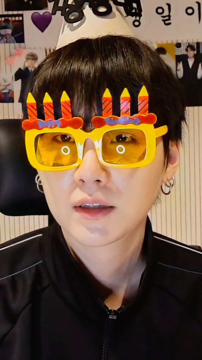 JujubaY93's tweet photo. HAPPY MINMARCH
MINMARCH IS HERE
WELCOME MINMARCH
#SayHelloToMINMARCH https://t.co/AfgRXMOjZk