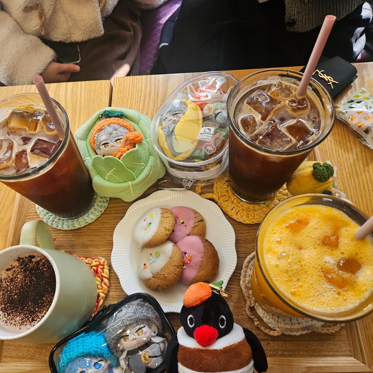 chaen_Zzz's tweet photo. 누자미가 #특선쇼유라멘 먹어보고 싶다고 했던 그 집
감칠맛 좋고 손반죽면? 진짜 맛있었어엵b
늦잠생카랑 가까우니 웨이팅 걸어보고 드셔봐도 좋을것 같숨미다b
#소바하우스멘야준_연남점 260228 https://t.co/SAPnm6K2zM
