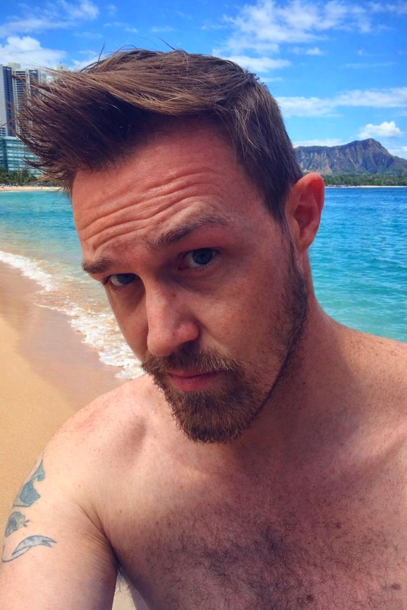 frostygary's tweet photo. Told ChatGpt to put me in Honolulu, I'm ready to pack my bags. https://t.co/ZqJdEH1y6w