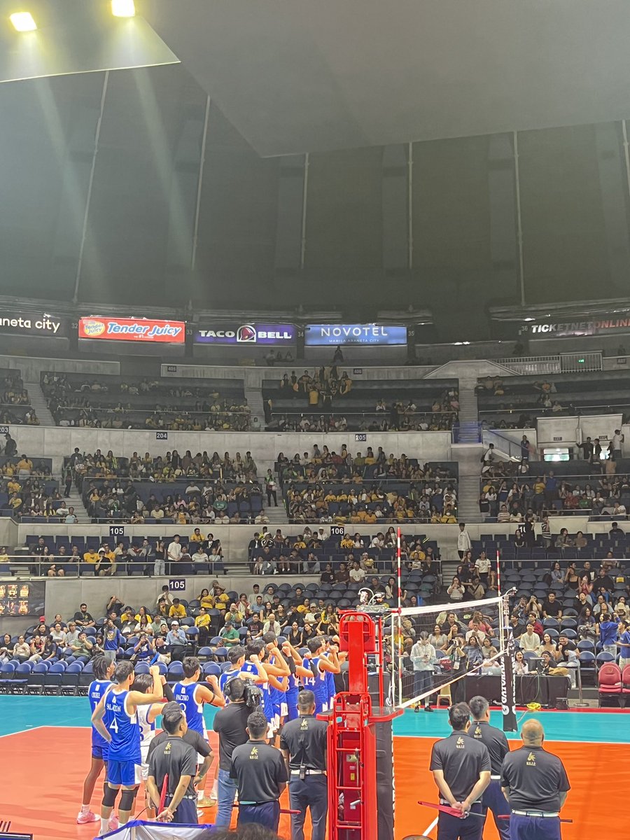 SECOND WIN SECURED 

FINAL: The Ateneo Blue Eagles ascends over the DLSU Green Spikers in five sets, 3-2.

#UAAPVolleyball
<a href="/TheGUIDONSports/">The GUIDON Sports</a>