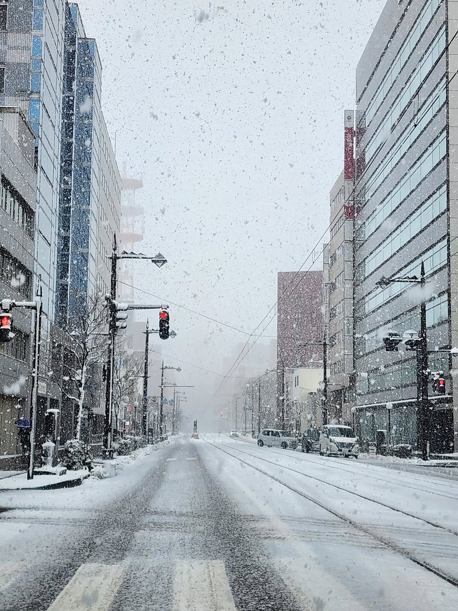 dietonton100's tweet image. ３月入って今年初のポスト
明けすぎましてです
生半可にやるよりあえて切り良く月初めにと思い本日ポス
🐖２ヶ月のまとめ
帰省したり
１月前半は忙しくてジムトレ出来ず(自重や有酸素はしてたり)
寒い中並んでみたり
年に数回のジム出稽古行ったり
#ダイエット
#ダイエット垢さんと繋がりたい
#筋トレ