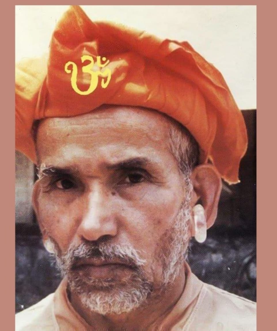 कालिकोट लालुको चाखा भडारीबाडामा  वि.सं. १९७१ फागुन १७ गते जन्मिनु भएका बलविर सिंह थापा तथा कुशल साहित्य सर्जक, आध्यात्मिक ब्यक्तित्व/वेद,बेदान्त,पुरातत्व,ईतिहास,पुराण हरुका ज्ञाता एव प्रकाण्ड विद्वान तथा आजिवन अन्वेषक योगि नरहरिनाथको आज जन्मदिन।
वहाँ हार्दिक श्रद्वासुमन 💐