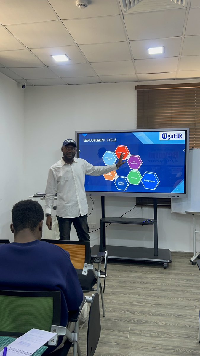 MICHAEL_NIG's tweet image. Yesterday, I facilitated a training session for about 36 young that are in different levels of their career. It was one of those deep sessions that led to realization.

Thank you @rccgyayaglobal church for creating an Employment and Productivity department.

#OgaHR