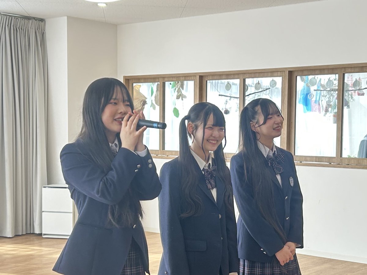 SOproKobe's tweet photo. 虹のエール🌈
今年度最後は、はたつかこども園様でした！

子どもたちの大きな夢を聞かせてもらい
さらにお礼に、お歌のプレゼントまで🥺
子どもたちから、たくさんの学びと元気をもらえた素敵な時間でした💞

はたつかこども園の皆様､ありがとうございました！
#soonproject #神戸支部 #虹のエール https://t.co/ty6rZ3ONeq
