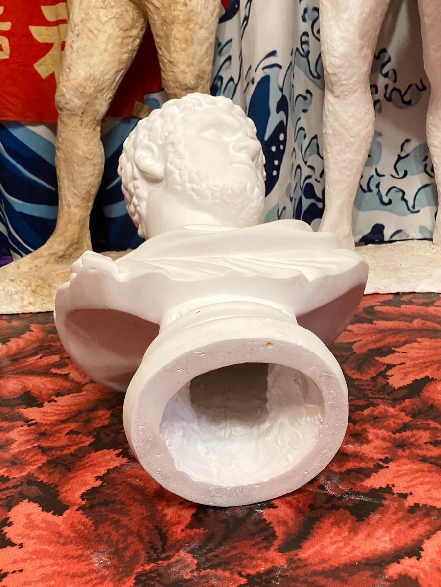 石膏像 古代ローマの皇帝カラカラの石膏像です。 デッサンやインテリア