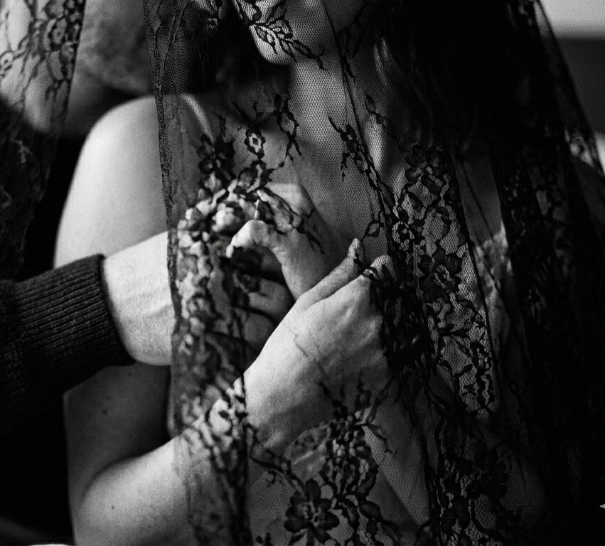 "Me gusta cómo piensas, pero me fascina cómo respiras cuando dejas de pensar tanto."