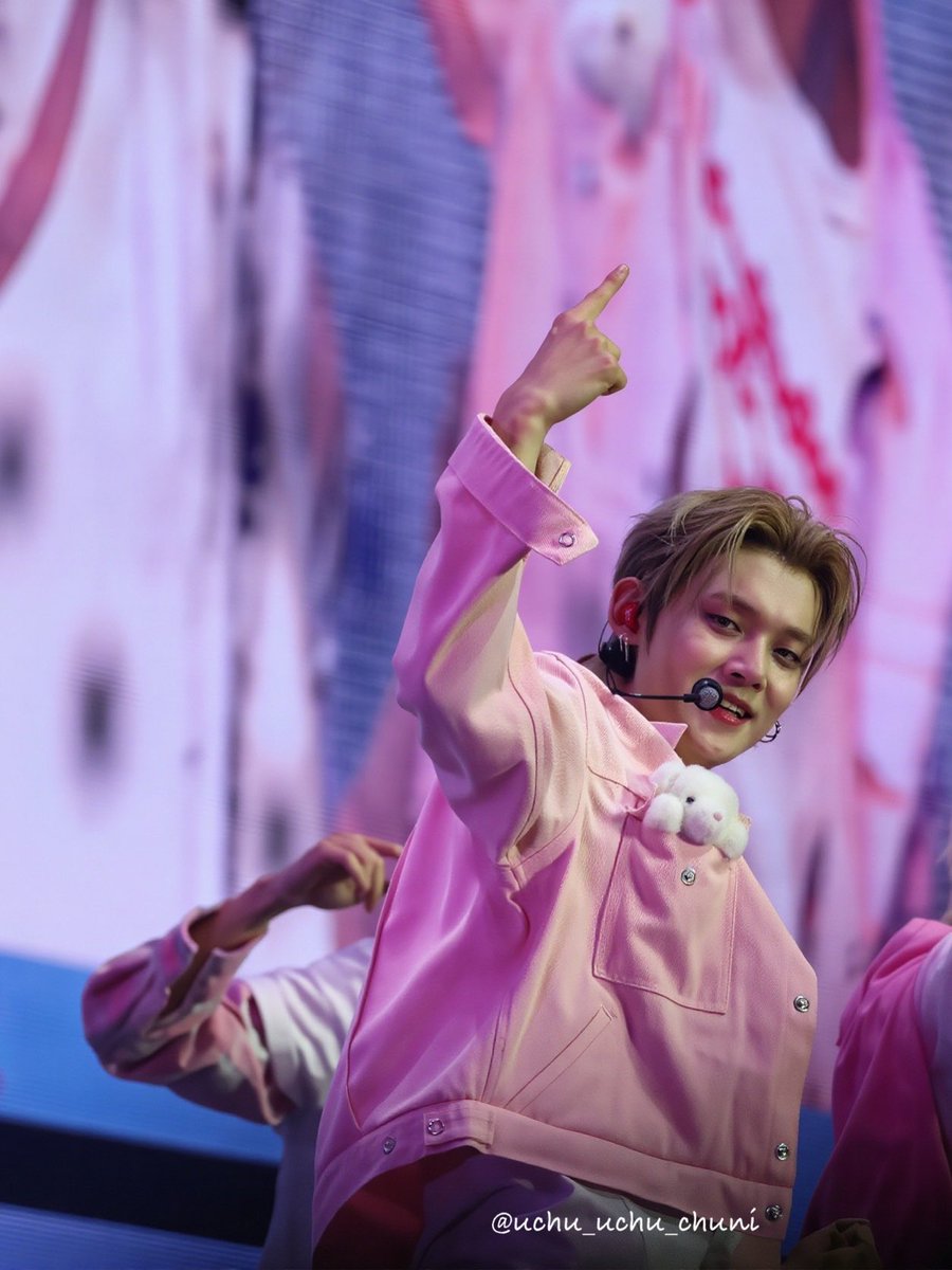uchu_uchu_chuni's tweet photo. 260228 MOA CON 중콘

HI-BOYZ “그날이 오면” TOPKEY

#TXT #TOMORROW_X_TOGETHER #YEONJUN #연준 #TXT_MOACON #HI_BOYZ #TOPKEY https://t.co/1zuUWFfPax