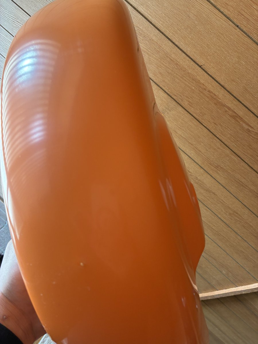 会社で業務後にポリッシャー借りて、うっかり日に当てて若干退色させて