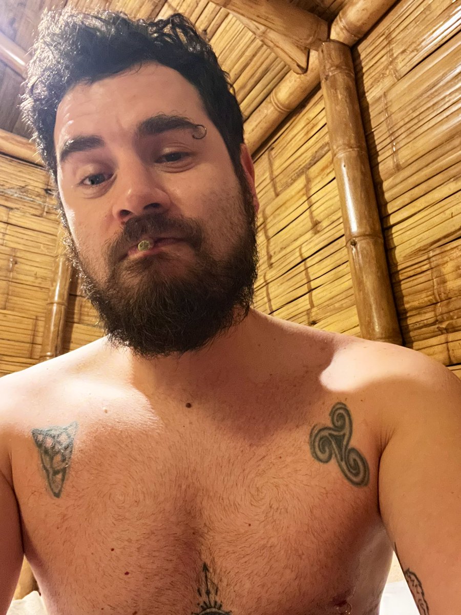 Nada aquí tweet media
