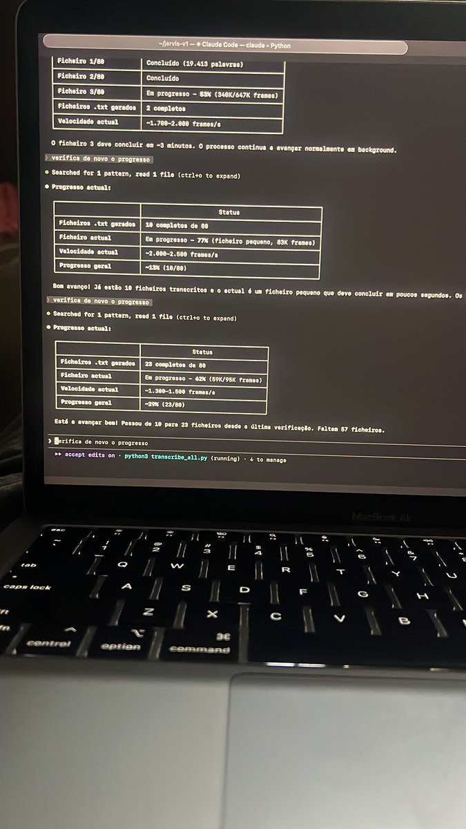 hfelix_'s tweet photo. Em 6h de vibe coding:

- Criei uma software house dentro do meu computador;
- Estou treinando meu primeiro agente gestor de tráfego com um curso completo. 

Os próximos passos é passar mais horas na ferramenta para ficar cada vez mais familiar e criar um one person business https://t.co/2esCJZYcyn