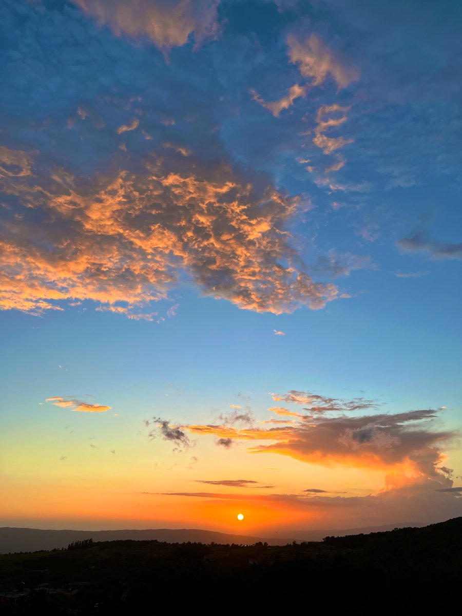 ShaeMill's tweet photo. Sometime Jamaica just show off fi real. https://t.co/3h1sQxjZaM
