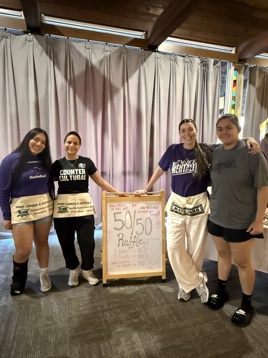 LadyBuilderBasketball tweet media