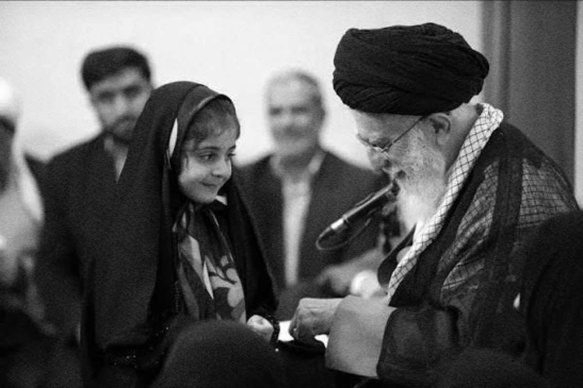 hz1__'s tweet photo. من لليتامى بعدكَ يا علي؟ https://t.co/eqhxcDJNdh