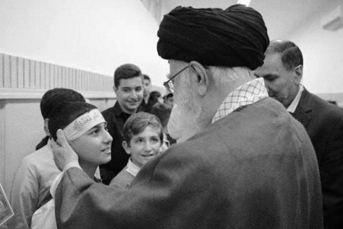 hz1__'s tweet photo. من لليتامى بعدكَ يا علي؟ https://t.co/eqhxcDJNdh