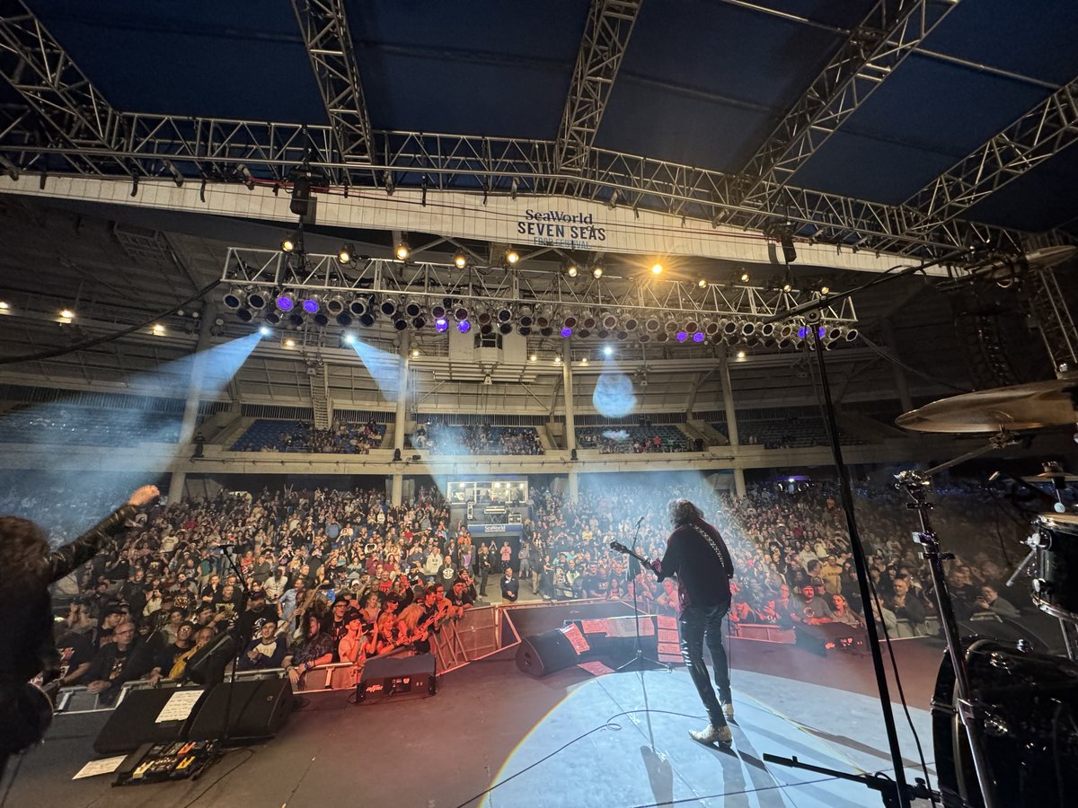 Gene Simmons tweet media