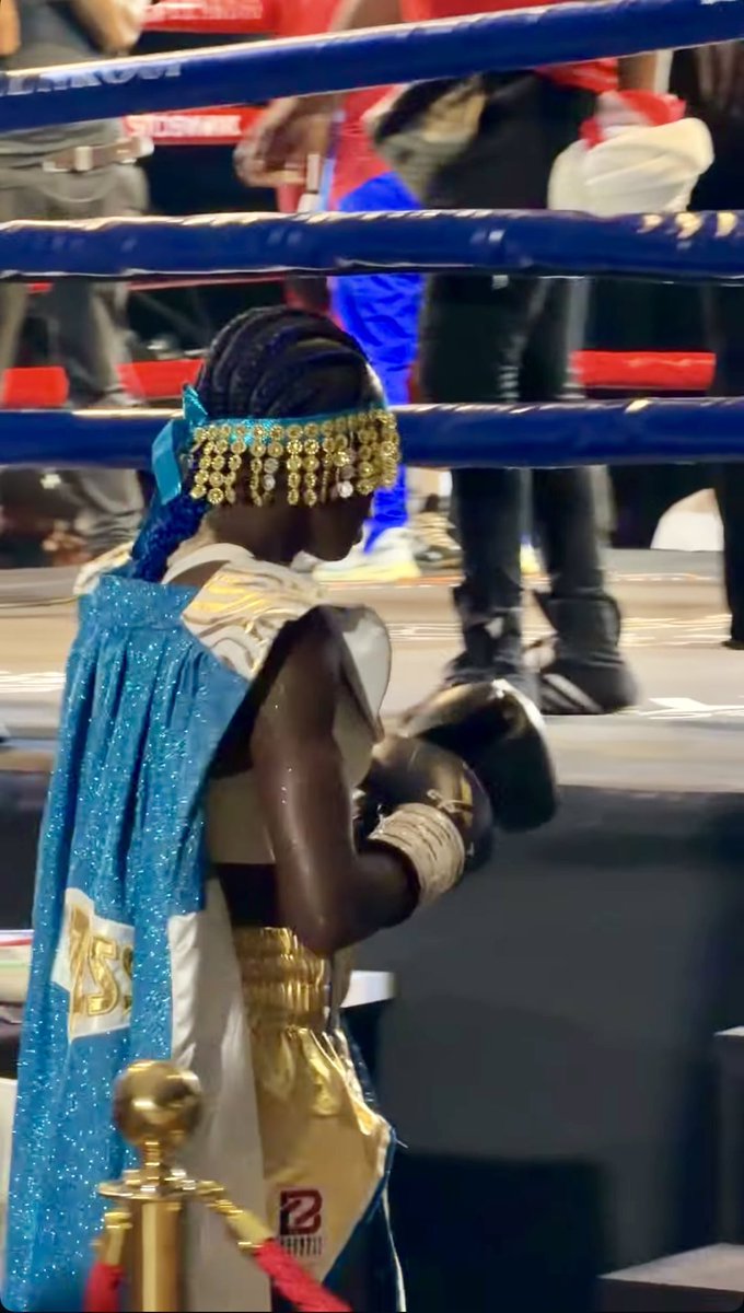 BoxingMeetsBeauty tweet media