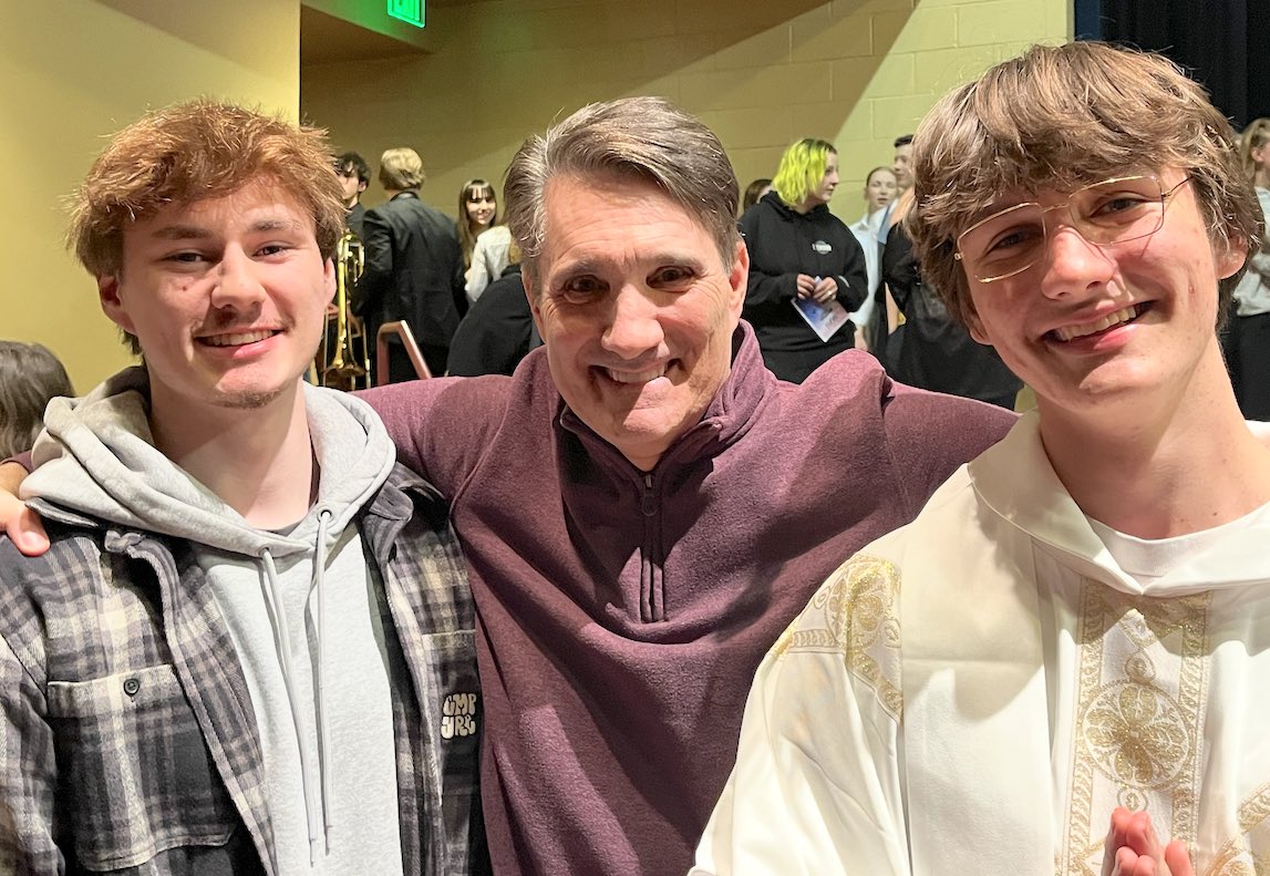 LineDsoftball's tweet photo. Brentt’s Take🤩 | What My Two Sons Taught Me Friday Night at Les Miserables🎭 Link below to read the full story!⬇️

🔗: https://t.co/X4cBvmGB5A

#LineDriveMedia #lesmis #lesmiserables #brenttstake #gettingoutofmycomfortzone https://t.co/PnOqJ3hmW6