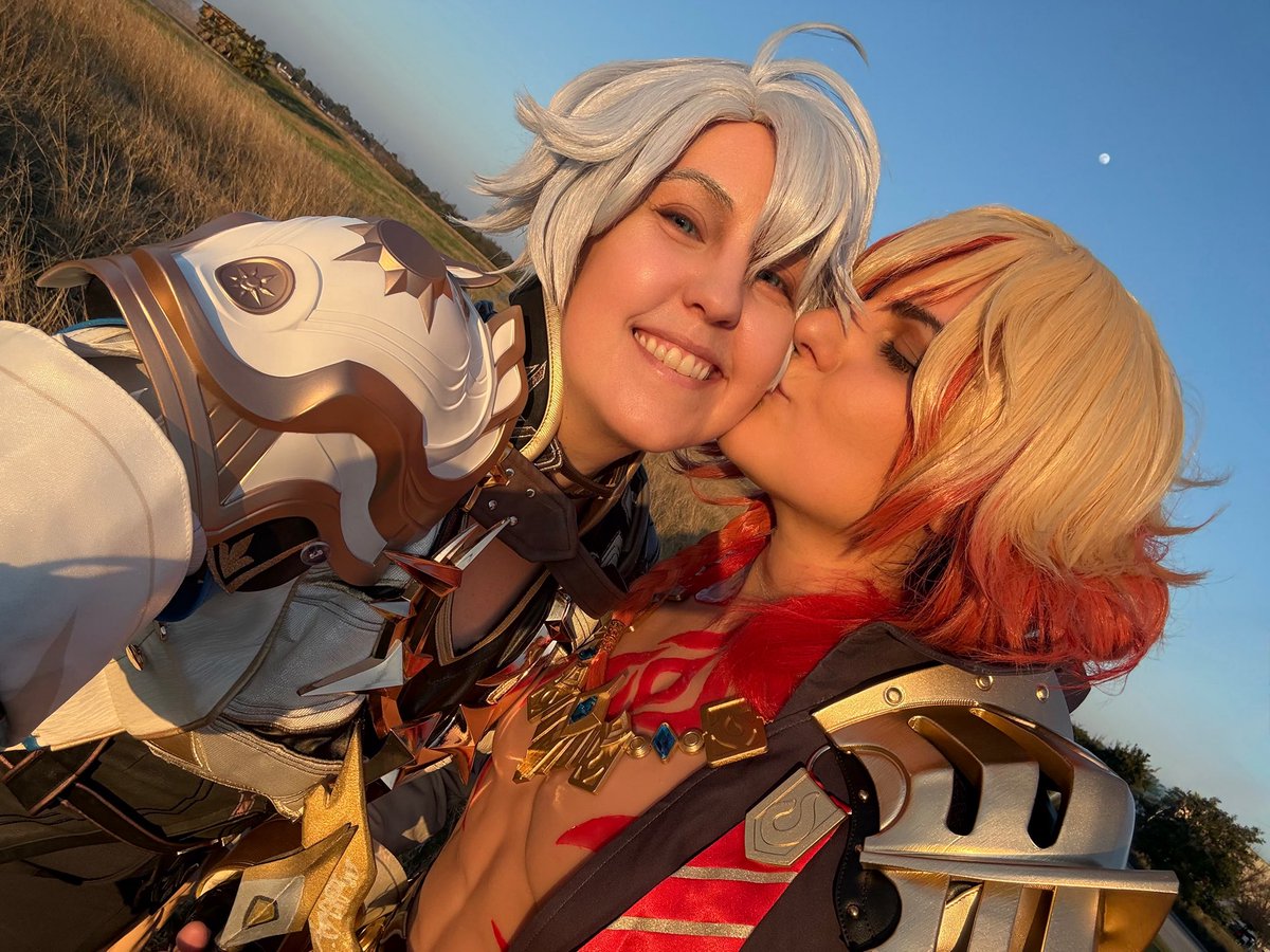 Ash 🩵☀️ tweet media