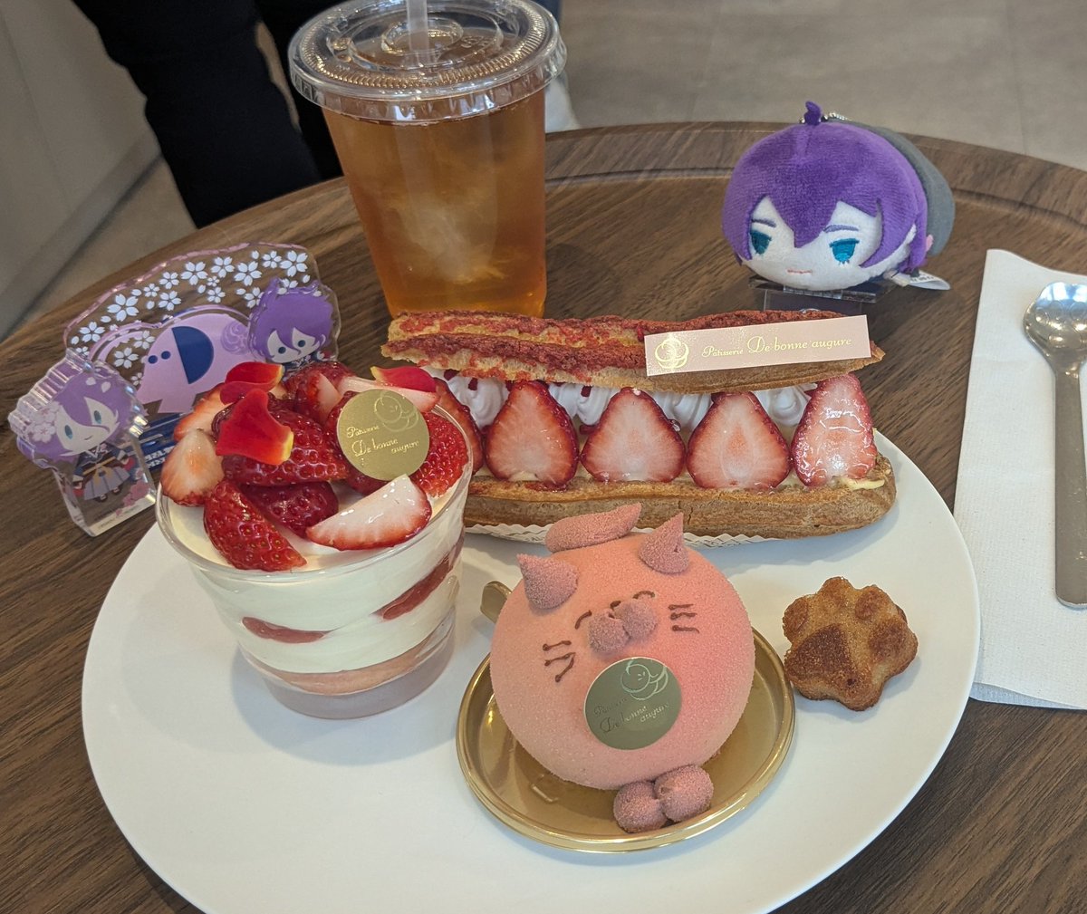 maoymaomao's tweet photo. お花見してきたぞい！たのしかったね歌仙さん https://t.co/NscctFojdi