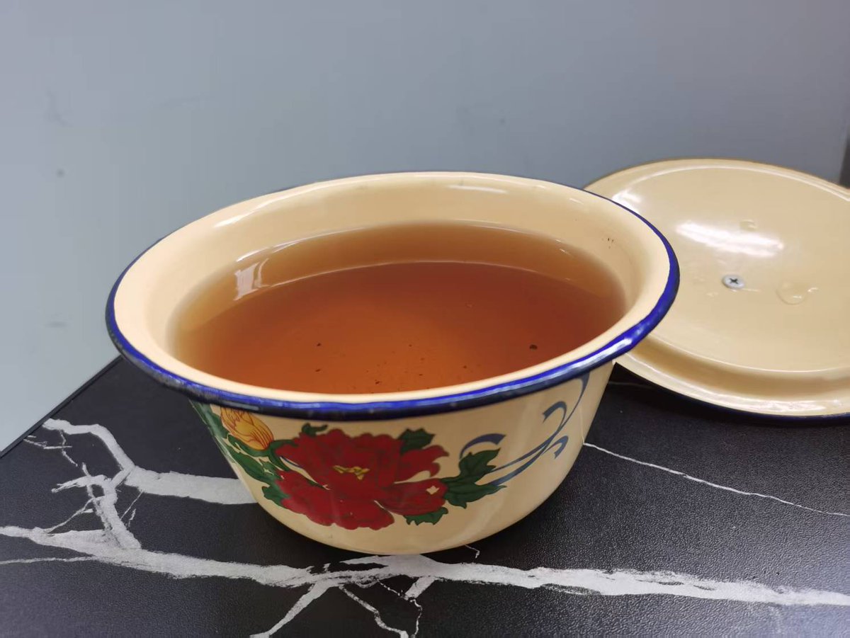 三高，用塘瓷盆喝大碗喝茶，哎.....,没办法，痛苦