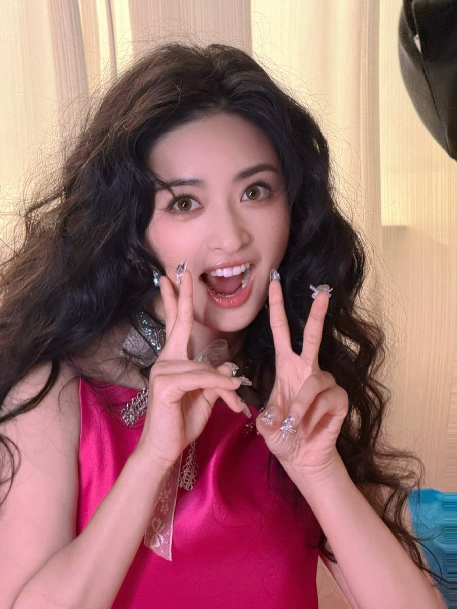 shenyue2797's tweet photo. ร่าเริงสดใส ในวันหยุดพักผ่อน #เสิ่นเยว่ #Shenyue https://t.co/FxZsKvfLzE