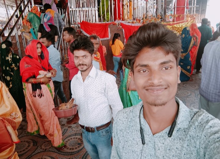 RiturajBarnwal's tweet photo. सरल- सहज स्वभाव के धनी,   वाले मेरे ह्रदयप्रिय भाई शिवम सिंह चौहान मोतीचक  जी  को जन्मदिन की हार्दिक बधाई व शुभकामनाएं
इस अवसर पर ईश्वर से यही प्रार्थना है कि वह, वैभव, ऐश्वर्य, उन्नति,प्रगति,आदर्श, स्वास्थ्य, प्रसिद्धि और समृद्धि के साथ आजीवन आपको जीवन पथ पर गतिमान रहे https://t.co/sbDabNytyF