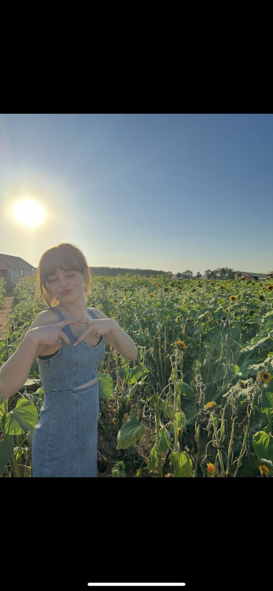 Autumn ꕥ ʚɞ edtwt ʚɞ ꕥ tweet media