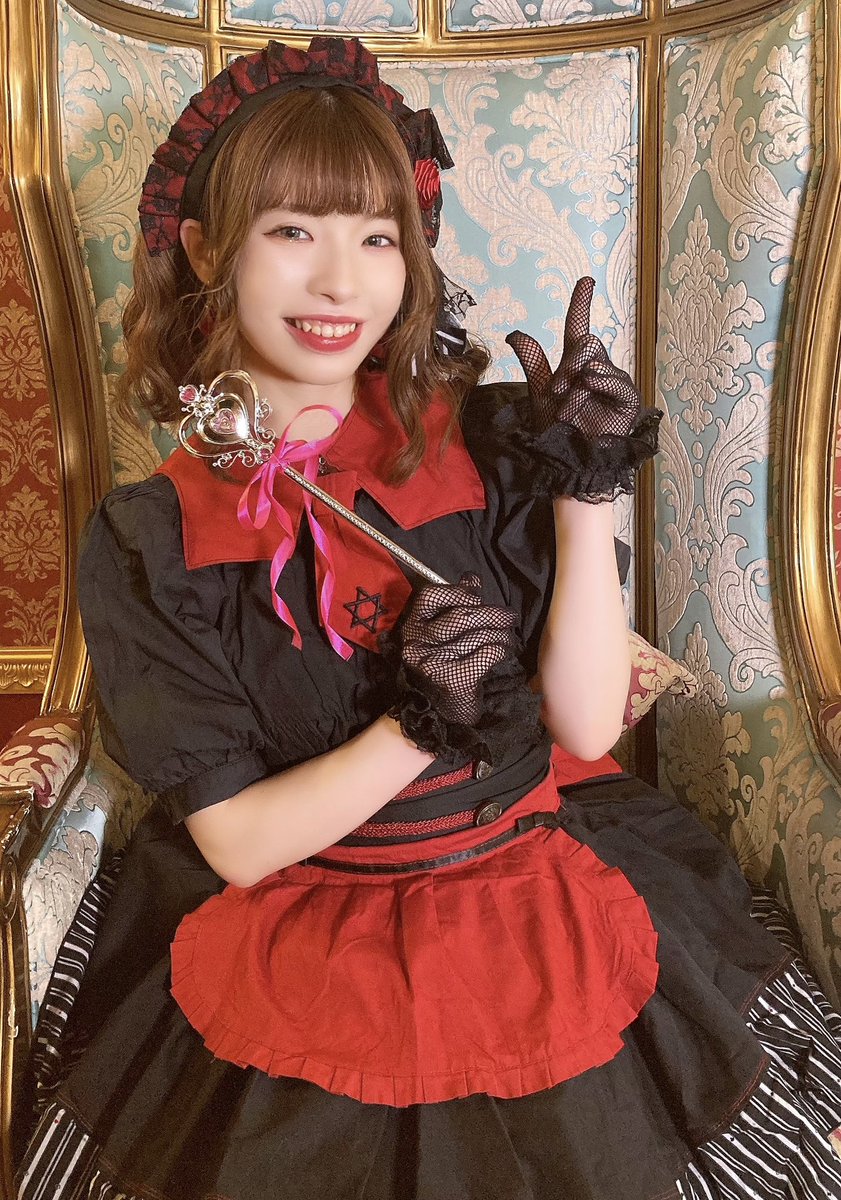 myn_2525's tweet photo. ✨🏰告知🍎🪞
3月8日(日) 秋葉のメイドカフェに出勤します🫖🎀 #ゆめのーと #みゅんcolor

9年前に働いてたマルスの系列店🏰
#ソルシエール というお店です𓂃*.+ﾟ
白雪姫(but赤雪姫❓)がコンセプト🍎💀

16:00~/18:00~/19:00~予約枠空き🈶
踊ってみた動画みてﾜﾁｬﾜﾁｬしましょ~❣️
詳しくはALT⚜️ https://t.co/UV2kZrQ3po