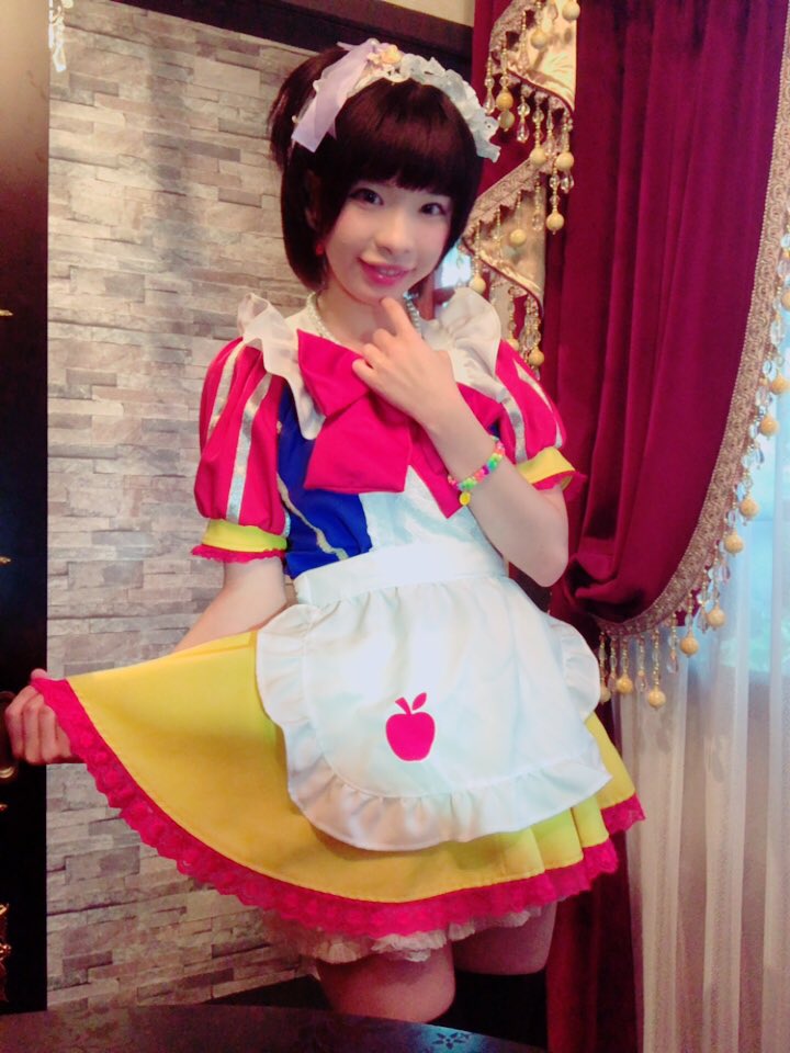 myn_2525's tweet photo. ✨🏰告知🍎🪞
3月8日(日) 秋葉のメイドカフェに出勤します🫖🎀 #ゆめのーと #みゅんcolor

9年前に働いてたマルスの系列店🏰
#ソルシエール というお店です𓂃*.+ﾟ
白雪姫(but赤雪姫❓)がコンセプト🍎💀

16:00~/18:00~/19:00~予約枠空き🈶
踊ってみた動画みてﾜﾁｬﾜﾁｬしましょ~❣️
詳しくはALT⚜️ https://t.co/UV2kZrQ3po
